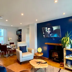 https://rockhill-view.cardiffhotelswales.com